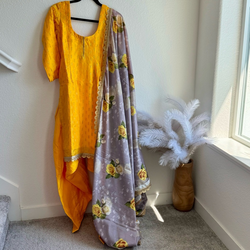 MKP | Flower Yellow 3-Piece Indian Salwar Kameez (Indian Suit)